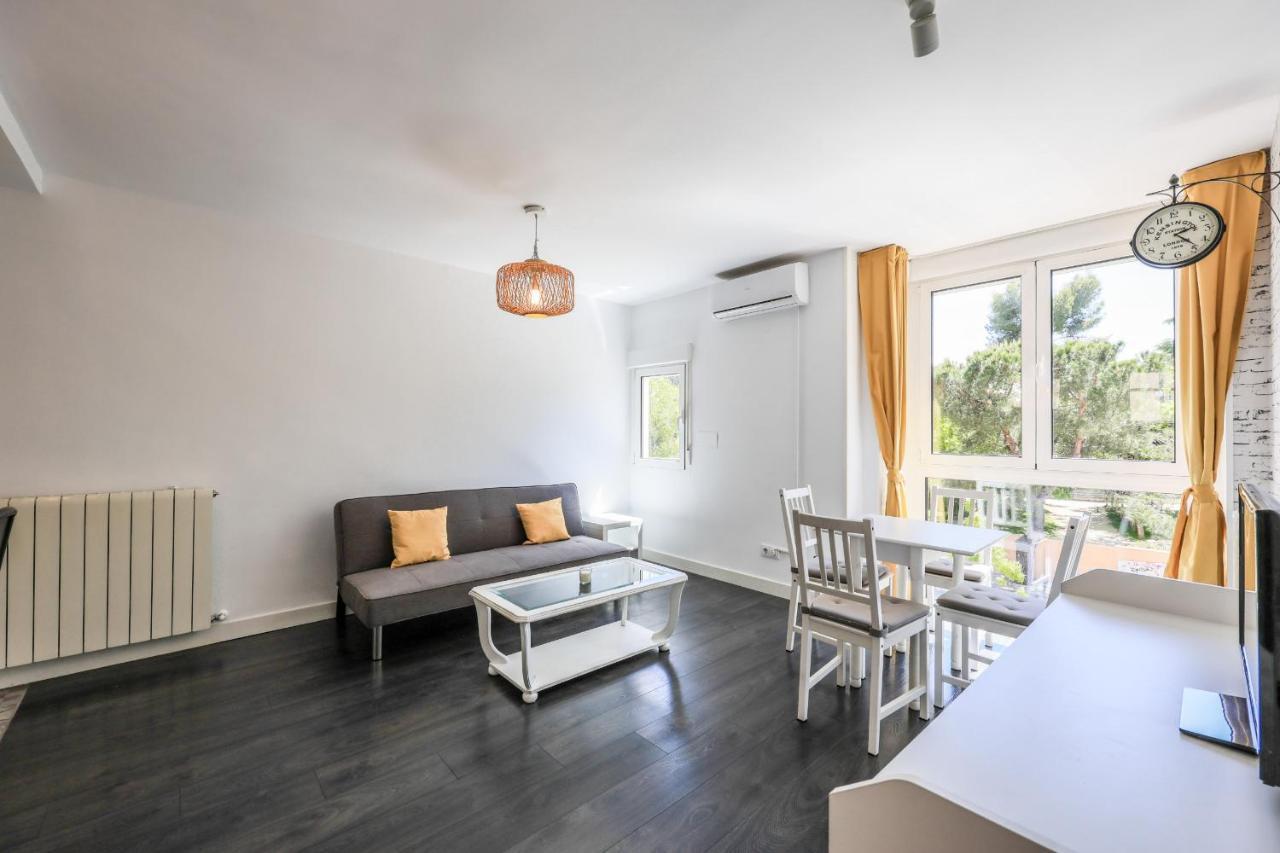 Apartamento Para 5 Personas Cerca De Ifema Y Aeropuerto Alquiler Temporal Madrid Exteriör bild