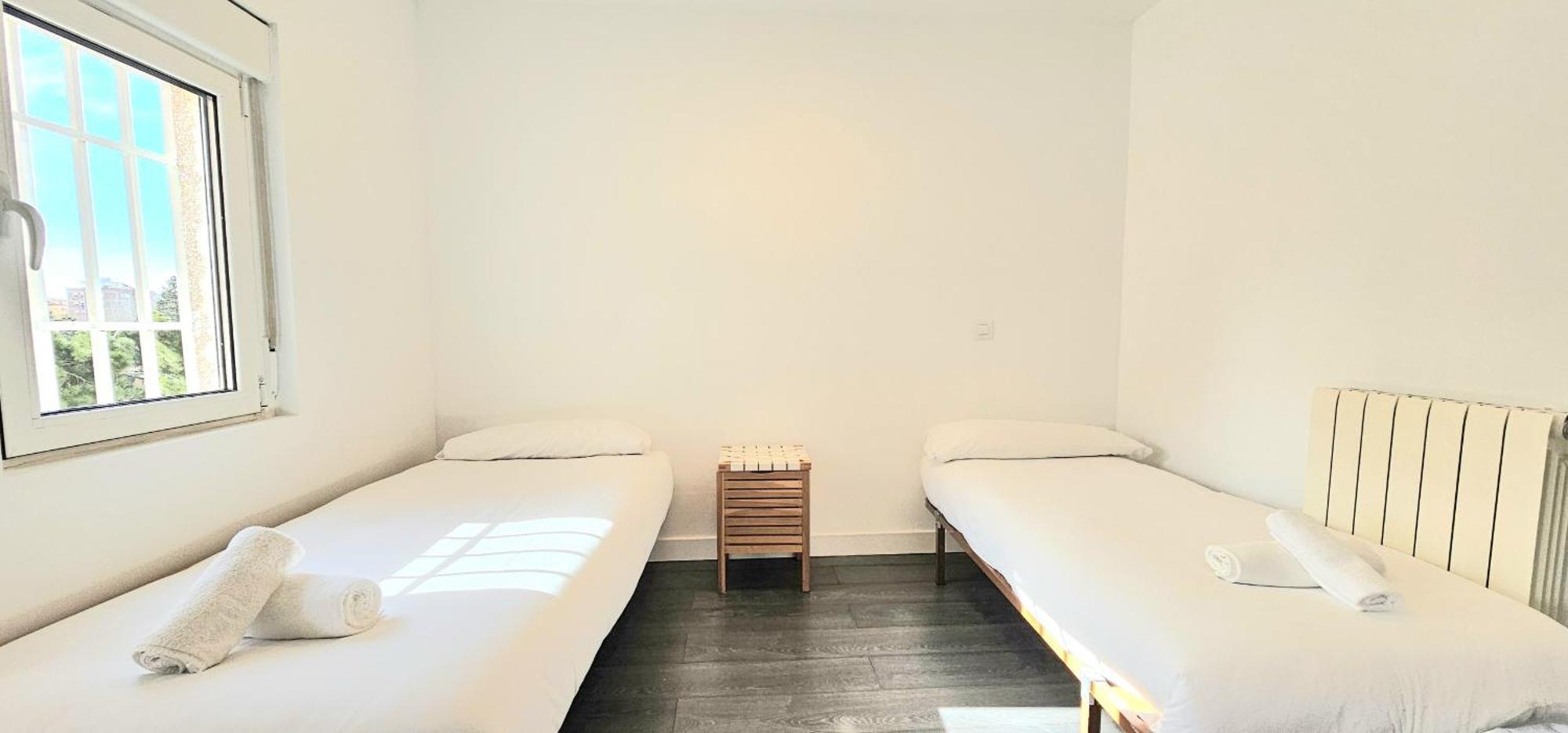 Apartamento Para 5 Personas Cerca De Ifema Y Aeropuerto Alquiler Temporal Madrid Exteriör bild