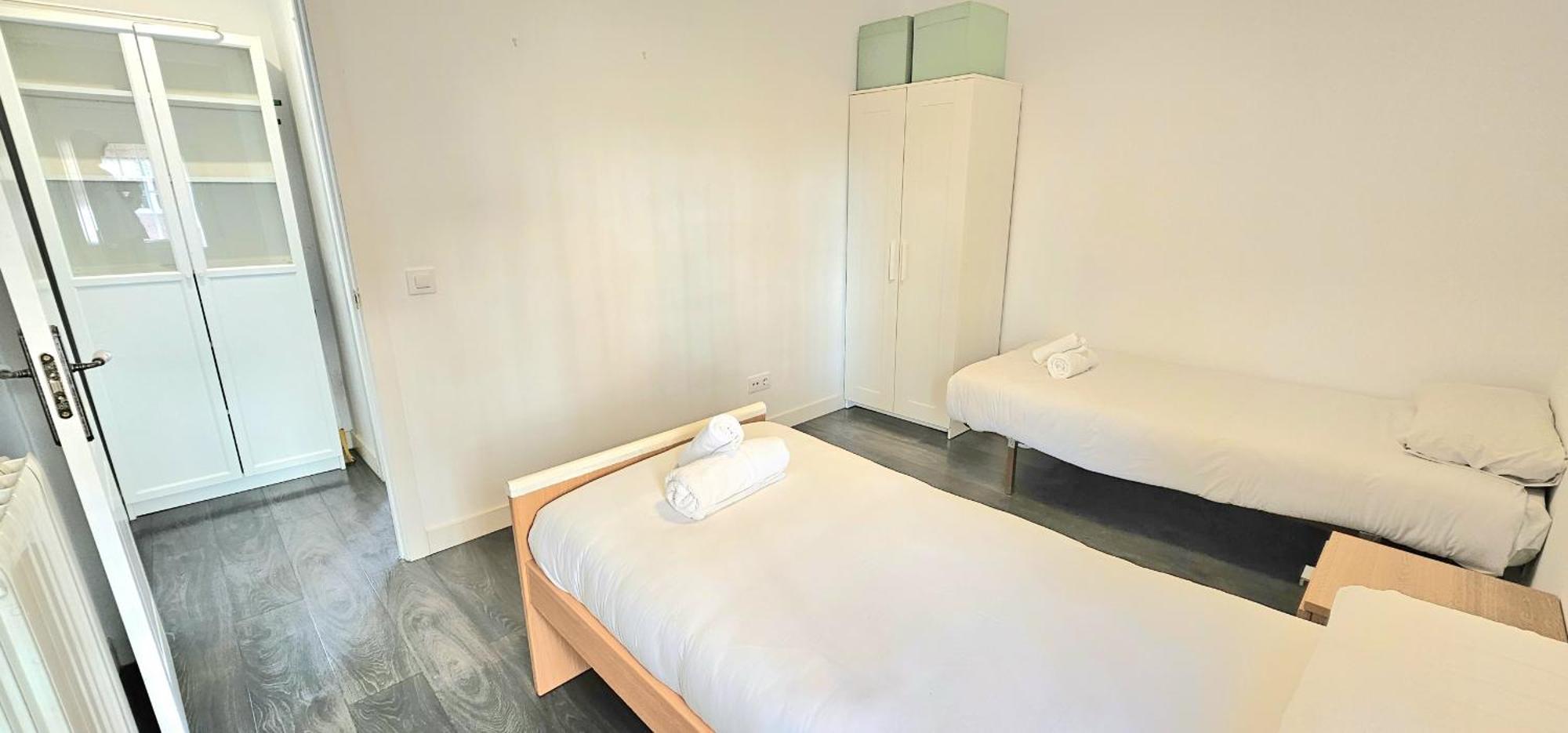 Apartamento Para 5 Personas Cerca De Ifema Y Aeropuerto Alquiler Temporal Madrid Exteriör bild