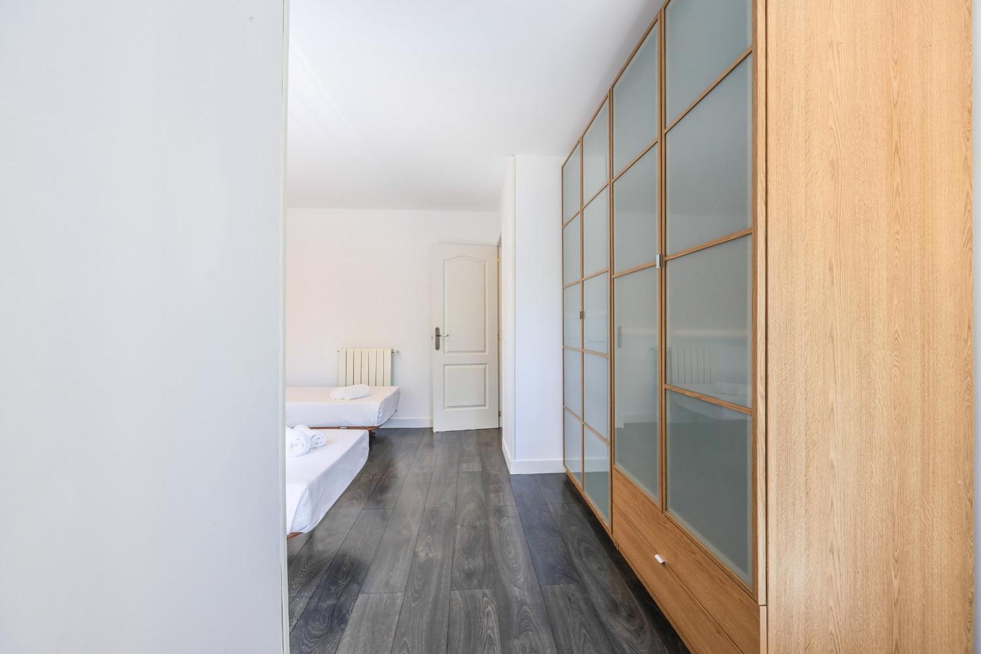 Apartamento Para 5 Personas Cerca De Ifema Y Aeropuerto Alquiler Temporal Madrid Exteriör bild